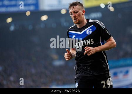 Rostock, Deutschland. Dezember 2023. firo: 10.12.2023, Fußball, 1. Liga, 1. Bundesliga, Saison 2023/2024, FC Hansa Rostock - FC Schalke 04 Tobias Mohr (FC Schalke 04) Halbzahl, Credit: dpa/Alamy Live News Stockfoto