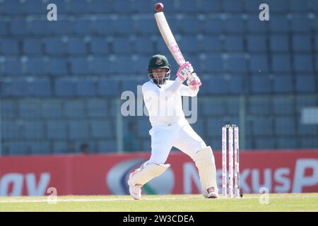Der Bangladesche Batter Mushfiqur Rahim Fledermäuse am Bangladesch-Neuseeland First Test Day 4 im Sylhet International Cricket Stadium in Lakkatura, Banglade Stockfoto