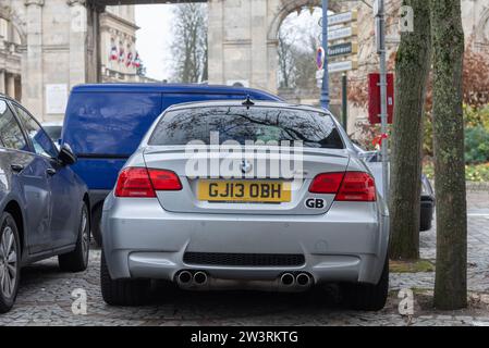 Nancy, Frankreich - der graue BMW M3 E92 steht auf der Straße. Stockfoto