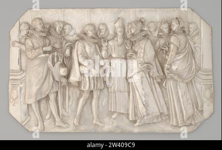 Box mit Episoden aus dem Leben der Familie Spinola, Mattheus Melijn, 1636 Ein Bassrelief aus getriebenem Silber, das längs und quadratisch mit abgerundeten Ecken ist, mit der Darstellung der Hochzeit von G. F. Spinola, Sohn von G. B. Spinola, und Veronica Spinola, Prinzessin von Molfetta. Signiert: .M.m.f Südholländisches Silber (Metall) Ein Bassrelief aus getriebenem Silber, das längs und quadratisch mit abgerundeten Ecken ist, mit der Darstellung der Hochzeit von G. F. Spinola, Sohn von G. B. Spinola, und Veronica Spinola, Prinzessin von Molfetta. Signiert: .M.m.f Süd-Niederlande Silber (Metall) Stockfoto