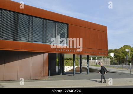 Gedenkstaette Besucherzentrum, Berliner Mauer, Bernauer Straße, Mitte, Berlin, Deutschland/Gedenkstätte Stockfoto