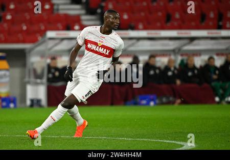 Stuttgart, Deutschland. Dezember 2023. Serhou Guirassy VfB Stuttgart (09) VfB Stuttgart vs. FC Augsburg FCA 20.12.2023 DFL-VORSCHRIFTEN VERBIETEN JEDE VERWENDUNG VON FOTOGRAFIEN ALS BILDSEQUENZEN UND/ODER QUASI-VIDEO/dpa/Alamy Live News Stockfoto