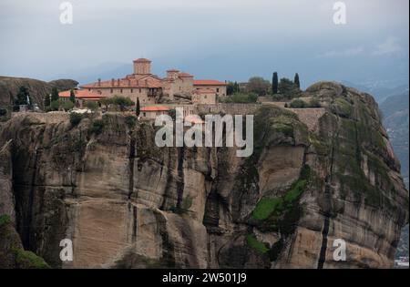 Klöster in meteora kalampaka auf dem Sandsteingrat. Heiliges Kloster heiliger. Stephen, kalabaka Griechenland Stockfoto