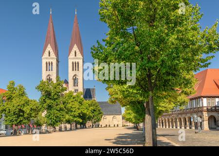 Domplatz mit Stephans- und Sixtusdom, Halberstadt, Harz, Sachsen-Anhalt, Deutschland, Halberstadt, Sachsen-Anhalt, Deutschland Stockfoto