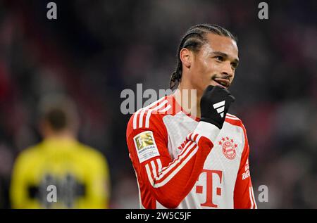 Leroy Sane FC Bayern München FCB (10) Portrait, Allianz Arena, München, Bayern, Deutschland Stockfoto