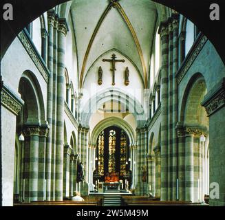 Köln, Deutschland, 13. August 1995. St. Andrew's Church. Longhouse immer noch östlich Stockfoto