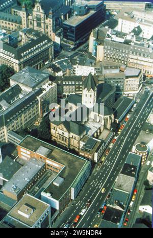 Köln, Deutschland, 13. August 1995. St. Andrew's Church. Luftaufnahme. Stockfoto