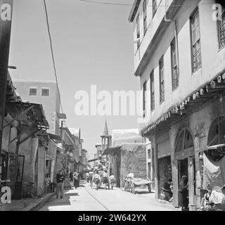 Damascus Street Scene - die Straße heißt die gerade 'Darb al mustaqeem' Ca. 1950-1955 Stockfoto