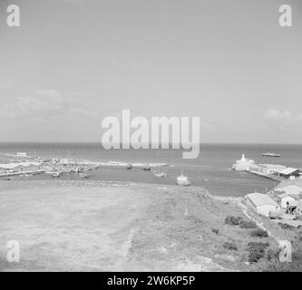 Blick auf das Mittelmeer von Lattaquia CA. 1950-1955 Stockfoto