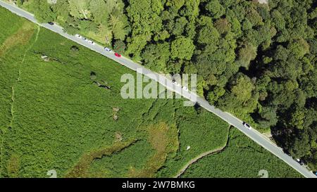 Luftaufnahme einer Straße in wunderschöner Natur Stockfoto