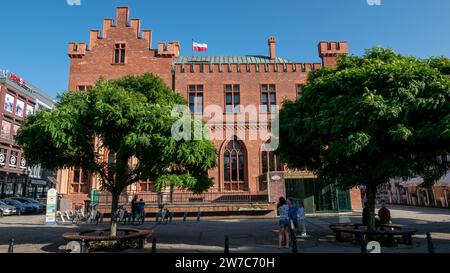 03.09.2018, Polen, Kolobrzeg, Westpommern - Rückseite des neogotischen Rathauses in Kolobrzeg. 00A180903D0247CAROEX.JPG [MODELLVERSION: NEIN, EIGENSCHAFT R Stockfoto