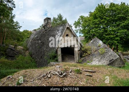 13.08.2022, Deutschland, Zossen, Brandenburg - Überreste des Wuensdorfer Bunkerkomplexes, erbaut 1937–39, war das Hauptquartier des Wehrmachthochkommas Stockfoto