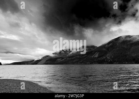 Herbstblick über Loch Lochy, Lochaber, Highlands von Schottland Stockfoto