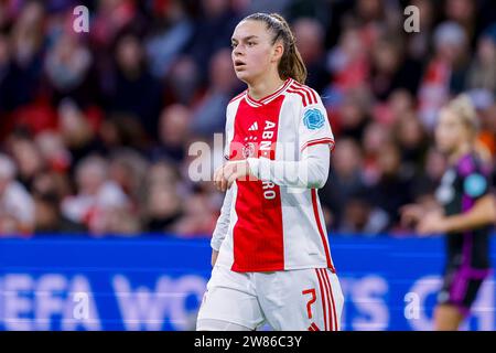 AMSTERDAM, NIEDERLANDE - 20. DEZEMBER: Romee Leuchter (AJAX Amsterdam) sieht beim Training Gruppe C - UEFA Women's Champions League 2023/24 AFC zu Stockfoto