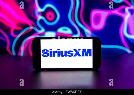 Indien. Dezember 2023. In dieser Abbildung wird das SiriusXM-Logo auf dem Bildschirm eines Mobiltelefons angezeigt. (Credit Image: © Idrees Abbas/SOPA Images via ZUMA Press Wire) NUR REDAKTIONELLE VERWENDUNG! Nicht für kommerzielle ZWECKE! Stockfoto