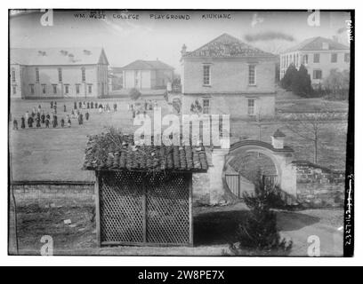 WM. Nast College Spielplatz - Kiukiang Stockfoto