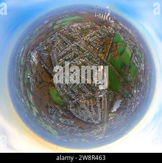 Luftaufnahme, Blick auf das Wohngebiet im Zweckel-Bezirk, hinter der Uniper Kraftwerke GmbH, umgeben von herbstlichen Laubbäumen, Erdkugel, Fischauge Stockfoto