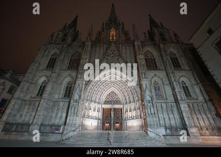 Kathedrale von Barcelona am frühen Morgen Stockfoto