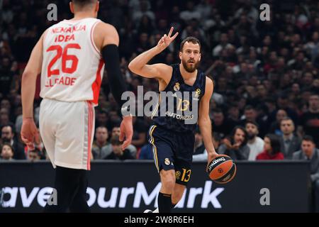 Belgrad, Serbien, 19. Dezember 2023. Sergio Rodriguez von Real Madrid gibt während des EuroLeague-Spiels der Turkish Airlines 2023/2024 zwischen Crvena Zvezda Meridianbet Belgrad und Real Madrid in der Aleksandar Nikolic Hall in Belgrad, Serbien, Gesten aus. Dezember 2023. Quelle: Nikola Krstic/Alamy Stockfoto