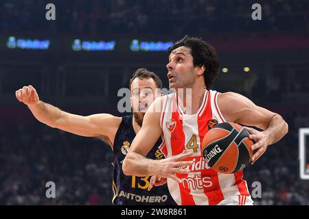 Belgrad, Serbien, 19. Dezember 2023. Milos Teodosic von Craven Zvezda fährt während des EuroLeague-Spiels der Turkish Airlines 2023/2024 zwischen Crvena Zvezda Meridianbet Belgrad und Real Madrid in der Aleksandar Nikolic Hall in Belgrad, Serbien, in den Korb. Dezember 2023. Quelle: Nikola Krstic/Alamy Stockfoto