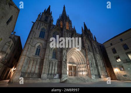 Kathedrale von Barcelona am frühen Morgen Stockfoto