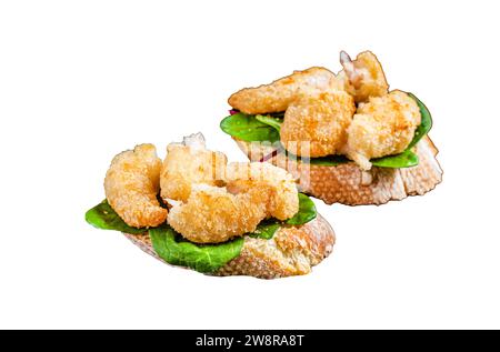 Sandwichs mit gebratenen Garnelen, Garnelen, Spinat und Mangold Salat isoliert auf weißem Hintergrund, Blick von oben Stockfoto