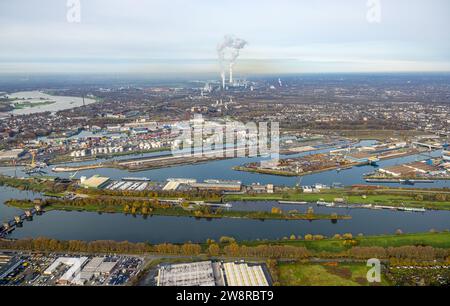 Luftansicht, Duisburger Hafengebiet mit Öl-, Kohle- und Schrottinsel, im Hintergrund die Baustelle für eine neue Verbindungsbrücke Stockfoto