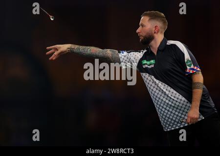 Alexandra Palace, London, Großbritannien. Dezember 2023. 2023/24 PDC Paddy Power World Dart Championships Day 7 Abendsession; Danny Noppert in Aktion während seines Spiels gegen Scott Williams Credit: Action Plus Sports/Alamy Live News Stockfoto