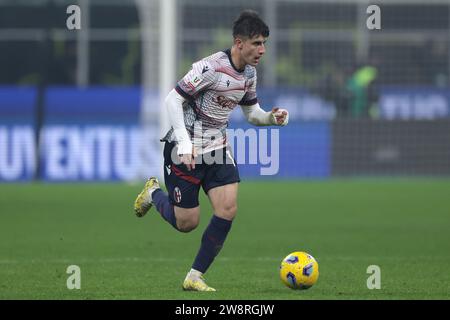 Mailand, Italien. Dezember 2023. Tommaso Corazza vom FC Bologna während des Spiels Coppa Italia in Giuseppe Meazza, Mailand. Der Bildnachweis sollte lauten: Jonathan Moscrop/Sportimage Credit: Sportimage Ltd/Alamy Live News Stockfoto