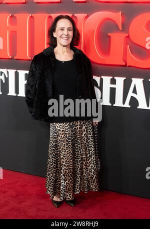 Dame Arlene Phillips nimmt am 14. Dezember 2023 im Phoenix Theatre in London an der „Stranger Things: The First Shadow“-Weltpremiere Teil Stockfoto