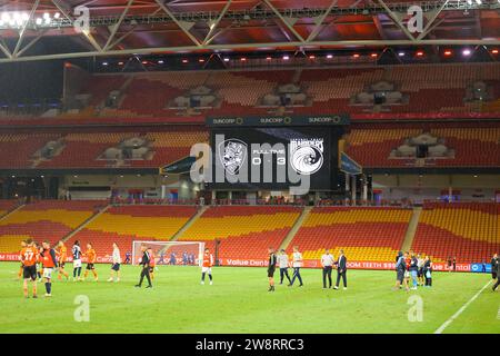 Brisbane, Australien. Dezember 2023. Endpunktzahl bei der Isuzu Ute Ein League-Spiel zwischen Brisbane Roar FC und Central Coast Mariners FC im Suncorp Stadium Stockfoto