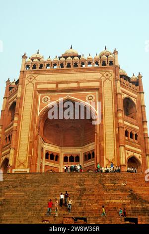 Teilweiser Blick auf Buland Darwaja, Fatehpur Sikri, Uttar Pradesh, Indien Stockfoto