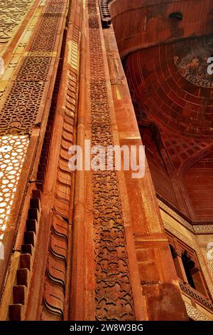 Teilweiser Blick auf Buland Darwaja, Fatehpur Sikri, Uttar Pradesh, Indien Stockfoto