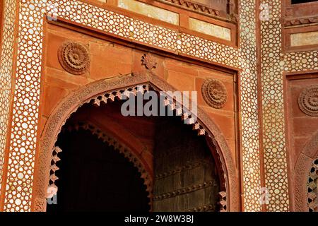 Teilweiser Blick auf Buland Darwaja, Fatehpur Sikri, Uttar Pradesh, Indien Stockfoto