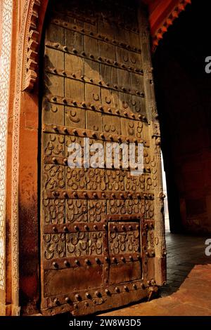 Teilweiser Blick auf Buland Darwaja, Fatehpur Sikri, Uttar Pradesh, Indien Stockfoto