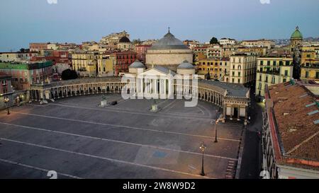 Drohnenfoto San Francesco di Paola Basilika, Basilica reale Pontificia San Francesco da Paola Neapel Italien europa Stockfoto