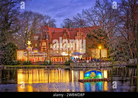 Weihnachtsmarkt am Bergedorfer Schloss, Bergedorf, Hamburg, Deutschland, Europa *** Weihnachtsmarkt im Bergedorfer Schloss, Bergedorf, Hamburg, Deutschland, Europa Stockfoto