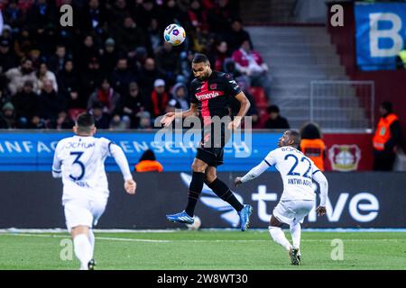 Leverkusen, BayArena, 20.12.23: Jonathan Tah (Leverkusen) beim Kopfball beim 1.Bundesliga Spiel Bayer 04 Leverkusen vs. VFL Bochum. Stockfoto