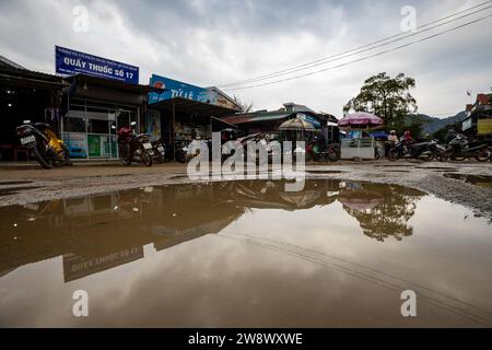 Der lokale Markt von Phong Nha Ke Bang in Vietnam, Stockfoto