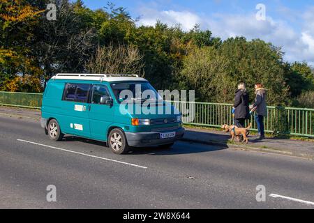 2002 VW Volkswagen Transporter TDI SWB DT 88 SWB Green LCV Fahrgestell Fahrerkabine Diesel 2461 ccm Stockfoto