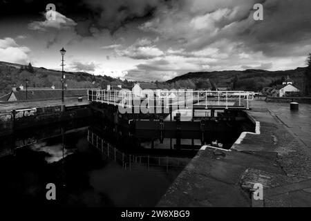 Herbstblick über die Schleusen des Kanals, Fort Augustus, Highlands von Schottland Stockfoto