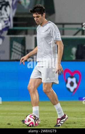 Dschidda, Saudi-Arabien. Dezember 2023. Al Ahli Sports Club JEDDAH, SAUDI-ARABIEN - 21. DEZEMBER: Ricardo Kaká, der für World Legends spielt, übergibt den Ball während des Saudi Legends and World Legends Matches im Al Ahli Sports Club am 21. Dezember 2023 in Dschidda, Saudi-Arabien. (Foto: Richard Callis//SPP) (/SPP) Credit: SPP Sport Press Photo. /Alamy Live News Stockfoto