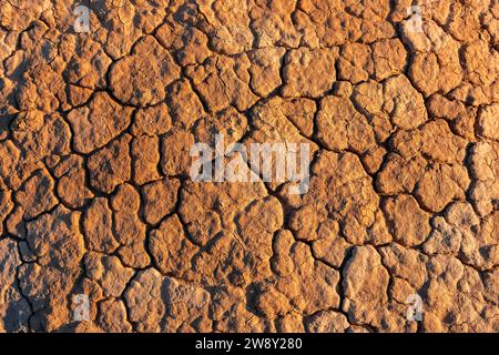 Ausgetrockneter Lehmboden mit Rissen, Badlands, Canyon der vergessenen Flüsse, Issyk Kul, Kirgisistan Stockfoto