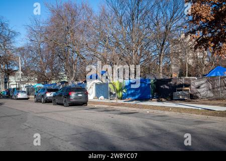 Minneapolis, Minnesota. Obdachlosenlager im East Phillips Viertel. Minneapolis ist bereit, das Lager vor der Kälte zu räumen Stockfoto