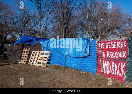 Minneapolis, Minnesota. Obdachlosenlager im East Phillips Viertel. Minneapolis ist bereit, das Lager vor der Kälte zu räumen Stockfoto