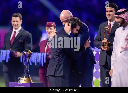 FIFA-Präsident Gianni Infantino und Kaka (links) beim Finale der FIFA Club-Weltmeisterschaft 2023 im King Abdullah Sports City Stadion in Dschiddah, Saudi-Arabien. Bilddatum: Freitag, 22. Dezember 2023. Stockfoto