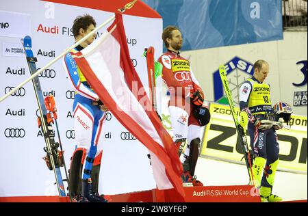 Madonna Di Campiglio, Italien. Dezember 2023. ALPINSKI - FIS WC 2023-2024Herren-Weltmeisterschaft SL Madonna di Campiglio, Venetien, 22.12.2023, Italien - Freitag Fotoshows: Podium Credit: Unabhängige Fotoagentur/Alamy Live News Stockfoto