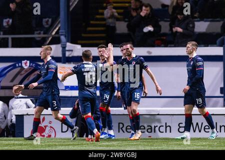 Kirkcaldy, Schottland. 22. Dezember 2023. Raith Celebre Sam Stanton (16 - Raith Rovers), das Ausgleichstor Raith Rovers gegen Ayr United - Cinch Championship Credit: Raymond Davies / Alamy Live News Stockfoto