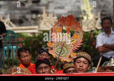 Schattenpuppen-Show (Wayang krucil). Wayang krucil ist ein Wayang aus Kediri, Ost-Java Stockfoto