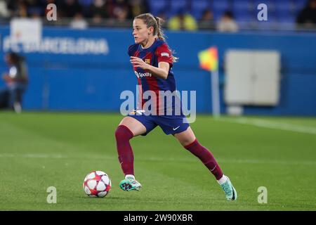 Barcelona, Spanien. Dezember 2023. Ona Batlle (22) vom FC Barcelona beim Spiel der UEFA Women’s Champions League zwischen dem FC Barcelona und dem FC Rosengaard bei Estadi Johan Cruyff in Barcelona. (Foto: Gonzales Photo - Ainhoa Rodriguez). Stockfoto